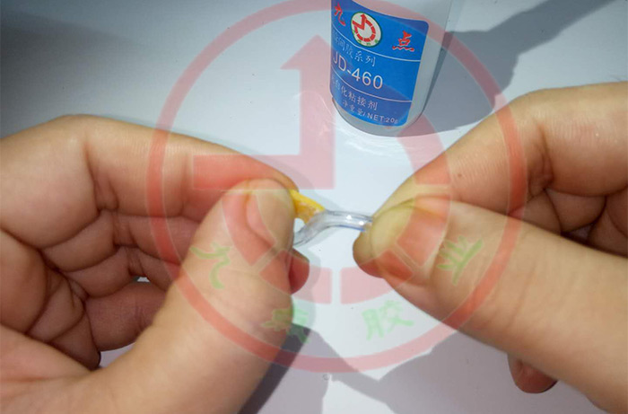 PVC粘pu用什么膠水？
